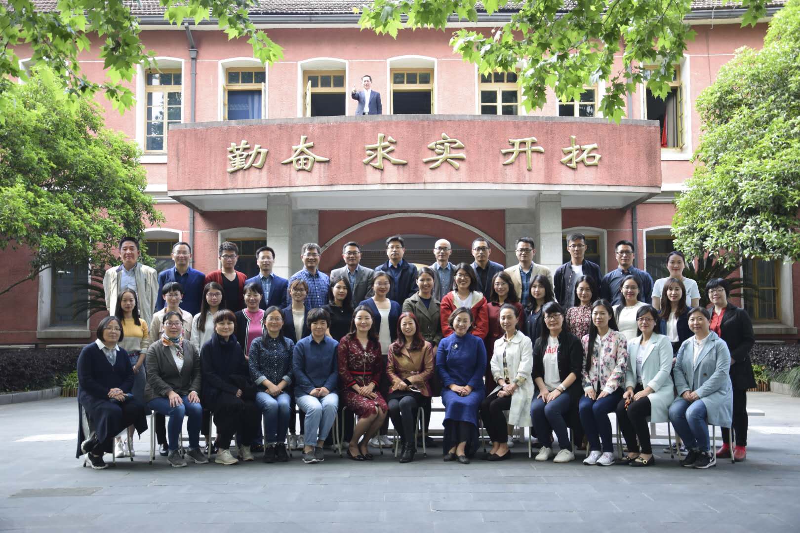 152586388611933516C0.jpg 152586388611933516C0.jpg